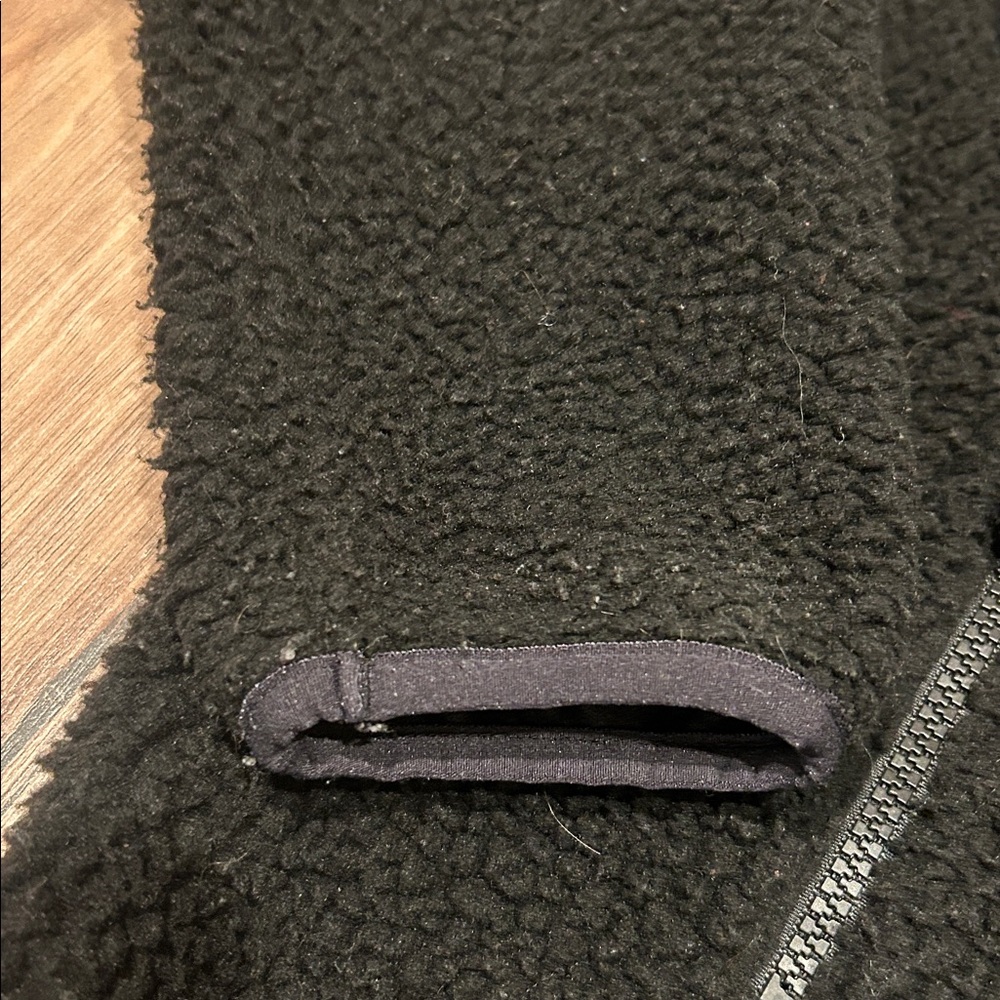 Fjallraven Women’s Black Vardag Fleece Jacket - Picture 3 of 5